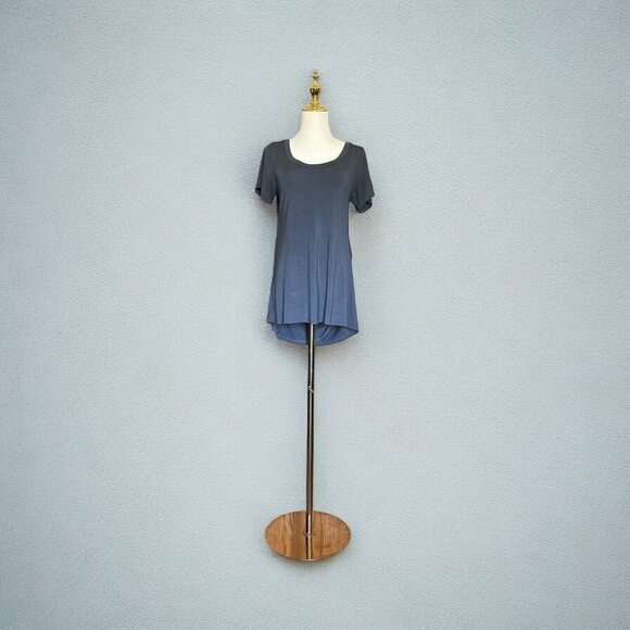 Red BKE Dress Shirt Womens Gray Short Sleeve Draped Knot Back High Low Hem Top - Picture 1 of 6